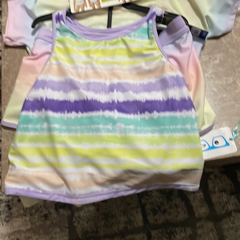 - Kidds Eddie Bauer youth swim 4 piece set - Picture 2 of 3